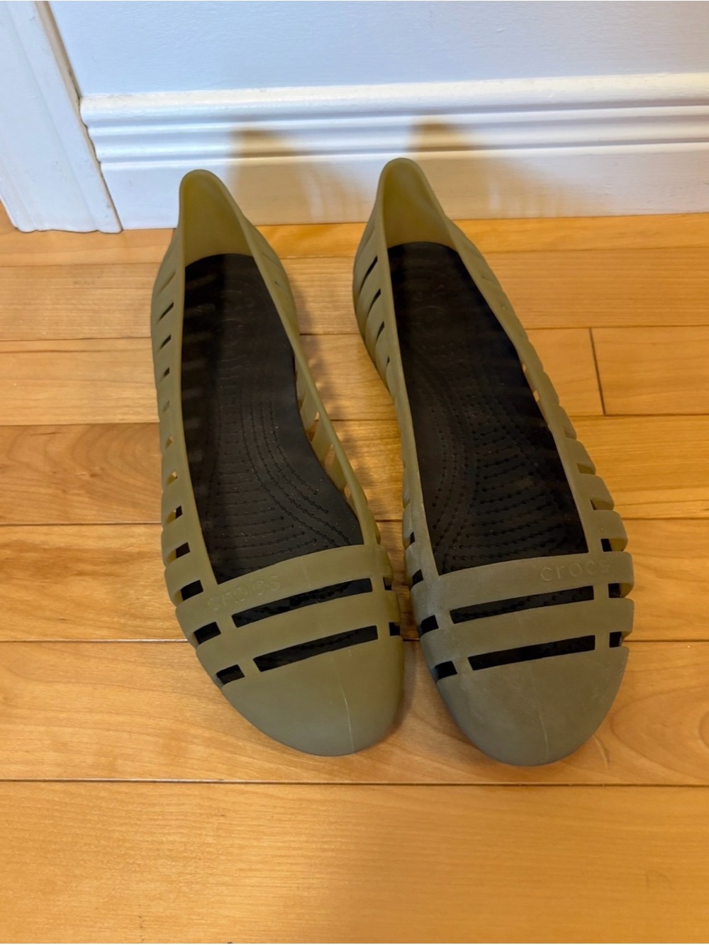CROCS Adrina II Closed Toe Slip On Jelly Ballet Flats Sandals Tan Beige Sz 10